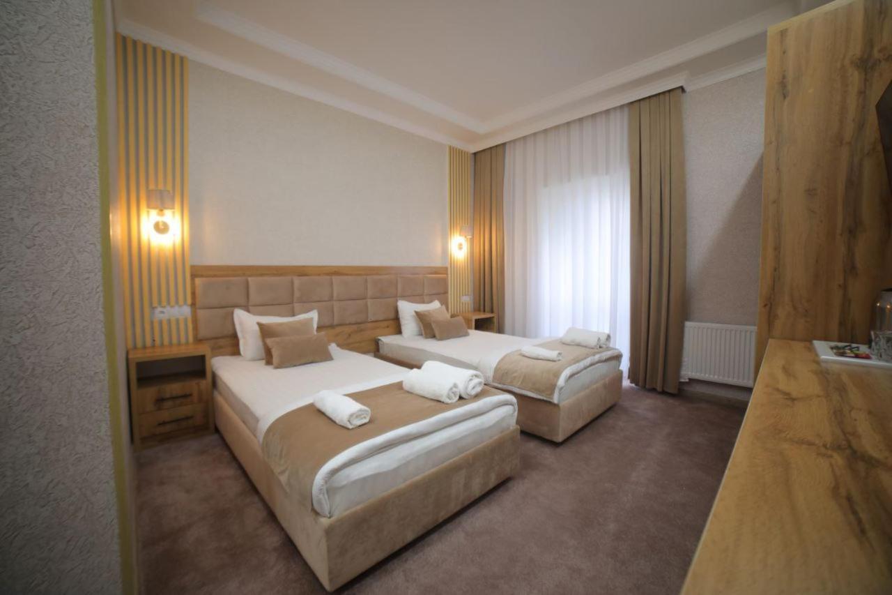 Hotel Tinchlik Plaza Ургенч Екстериор снимка