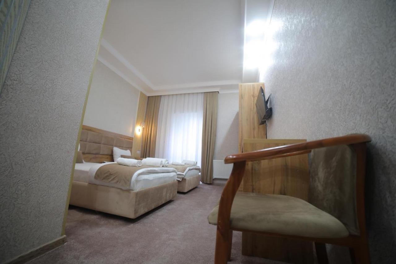 Hotel Tinchlik Plaza Ургенч Екстериор снимка
